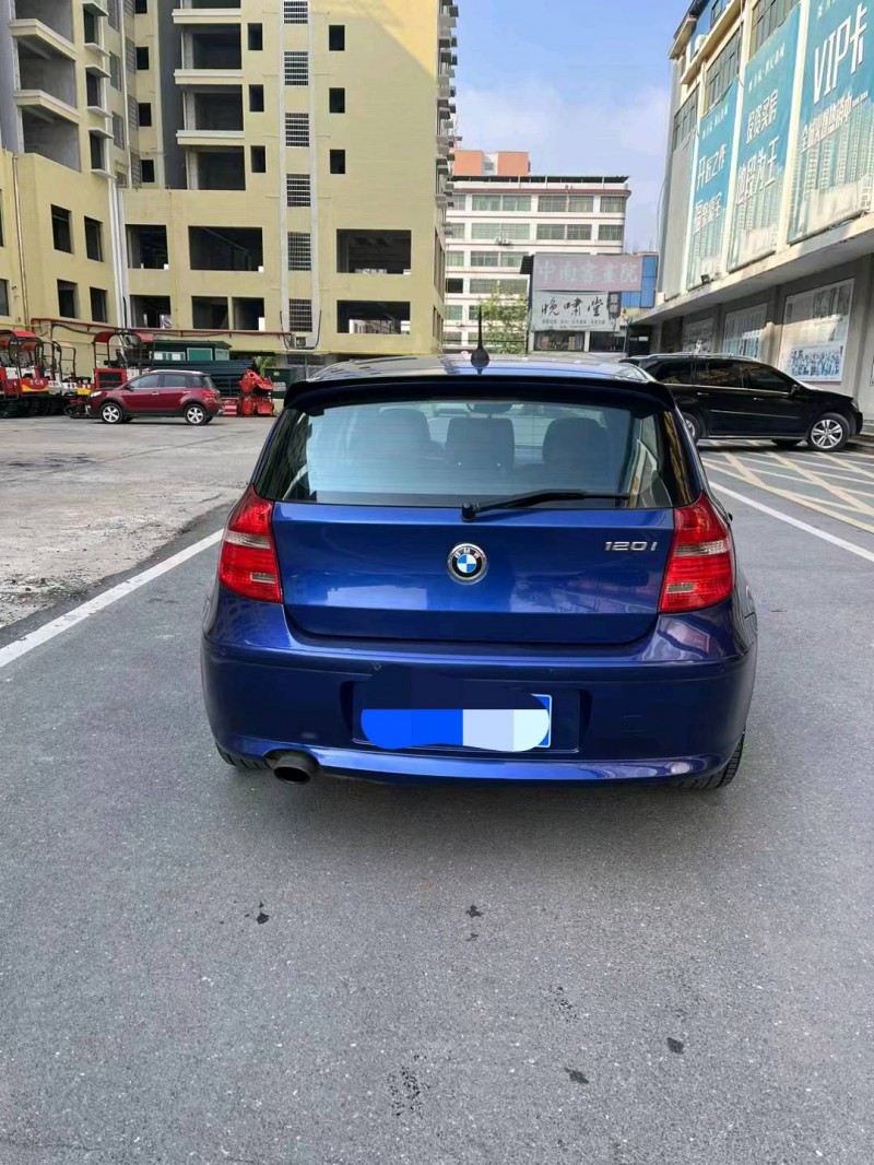 东营11年宝马1系3