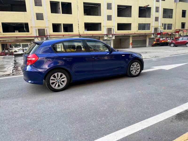 东营11年宝马1系5