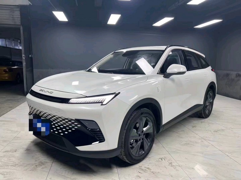 成都23年北汽制造魔方2