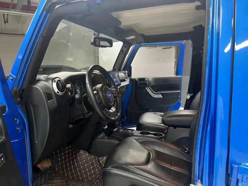 成都16年Jeep牧马人5