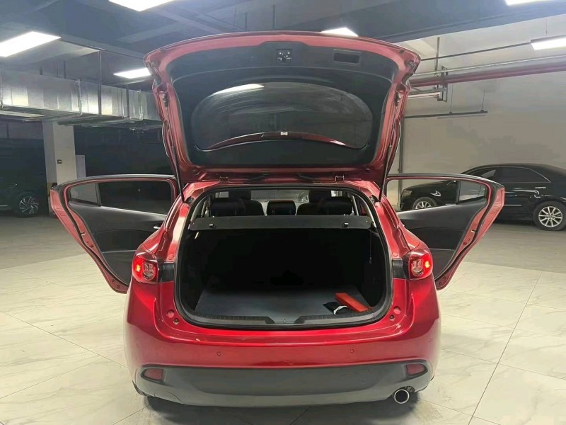 成都16年马自达昂克赛拉5