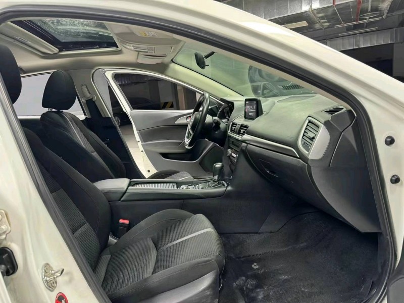 成都18年马自达昂克赛拉4