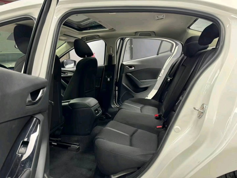 成都18年马自达昂克赛拉5