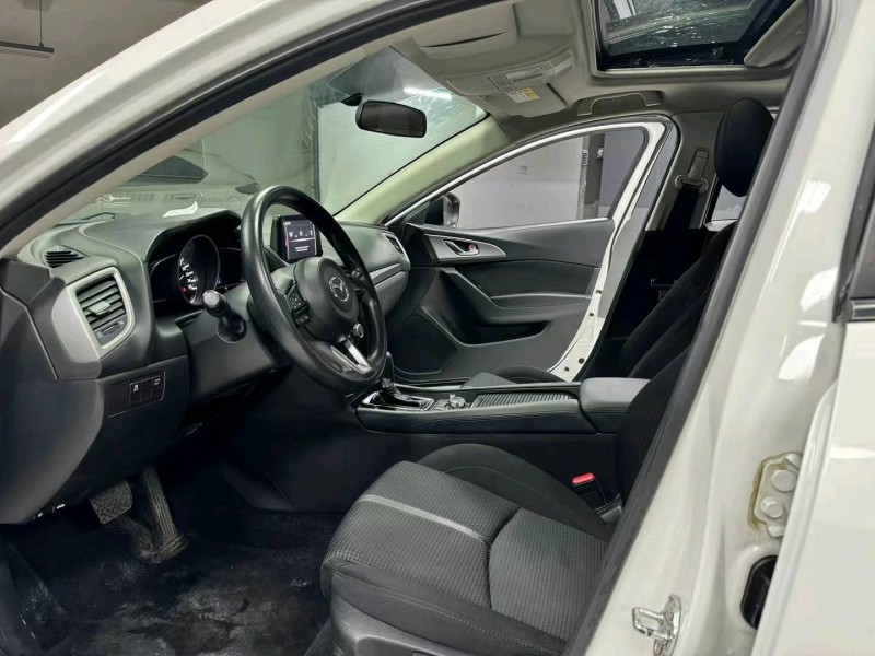 成都18年马自达昂克赛拉7