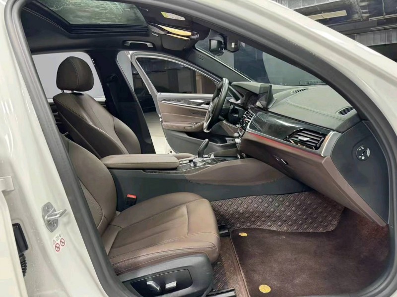 成都19年宝马5系6