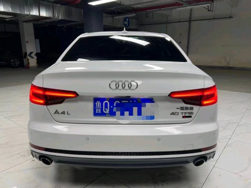 成都18年奥迪A4L8