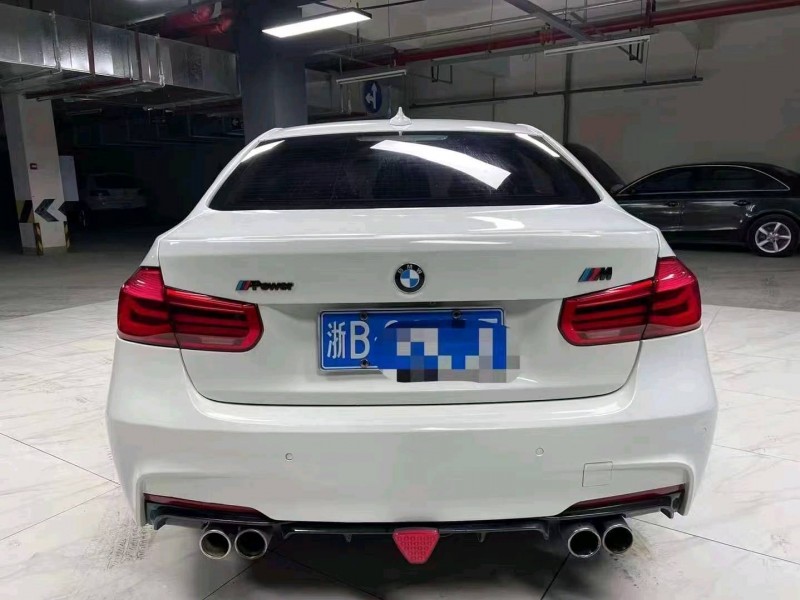 成都17年宝马3系8