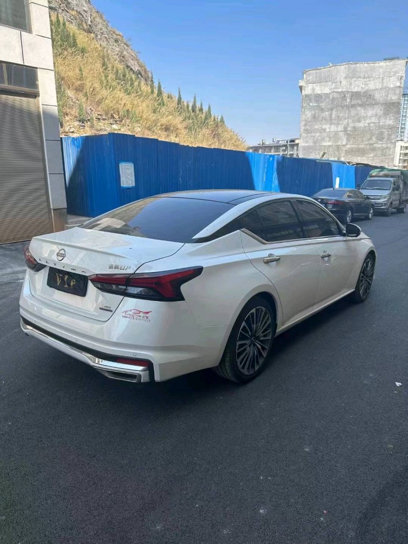 安順23年日產天籟7