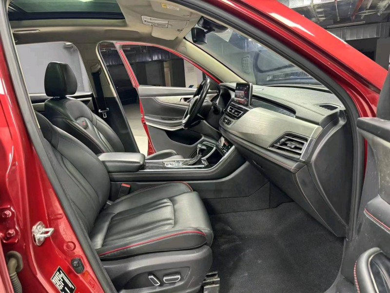 成都18年长安汽车CS757