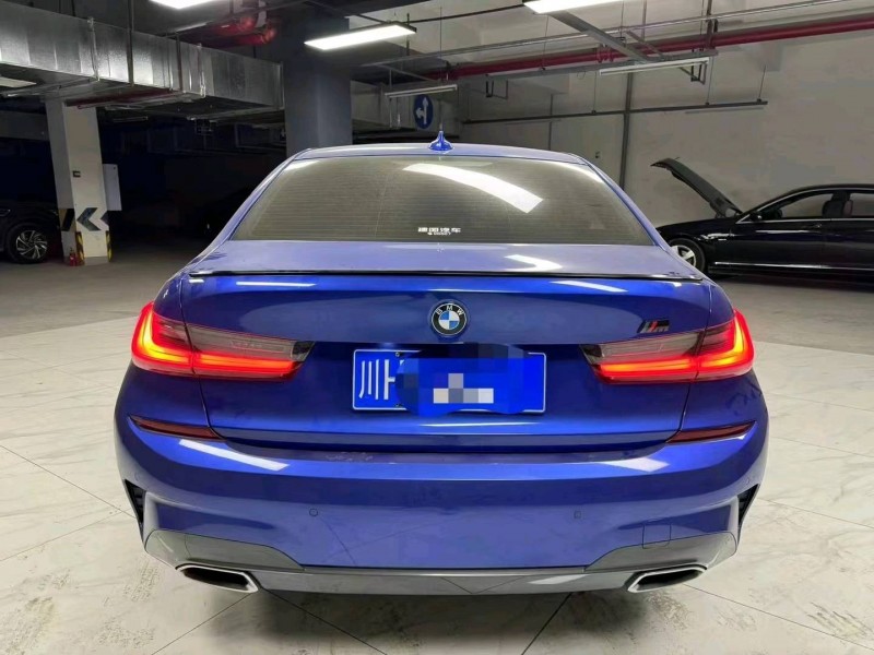 成都19年宝马3系8