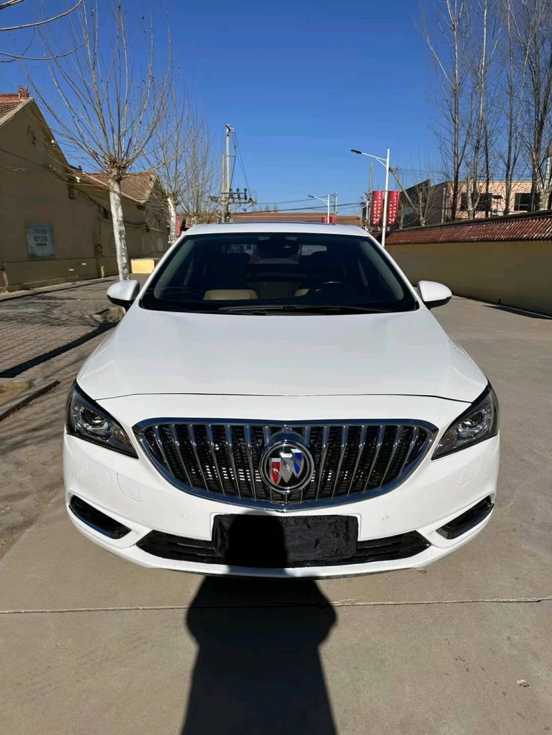 廊坊17年别克威朗1