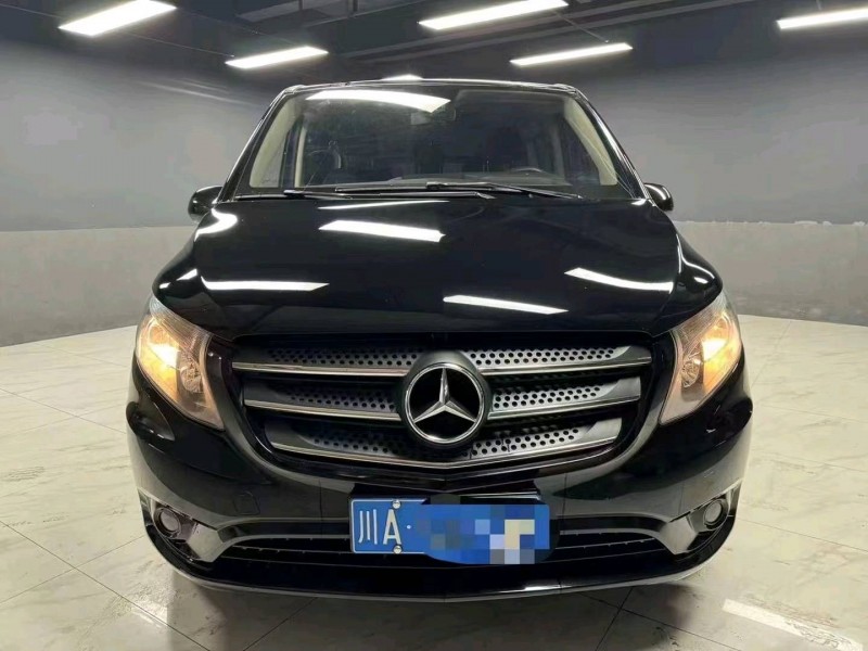 成都20年奔驰威霆1