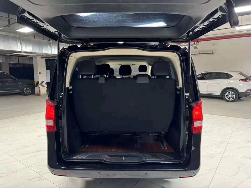 成都20年奔驰威霆5