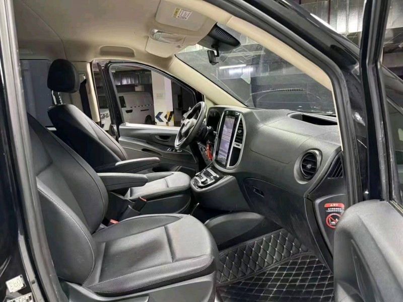 成都20年奔驰威霆7