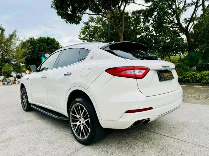 东莞17年玛莎拉蒂Levante7