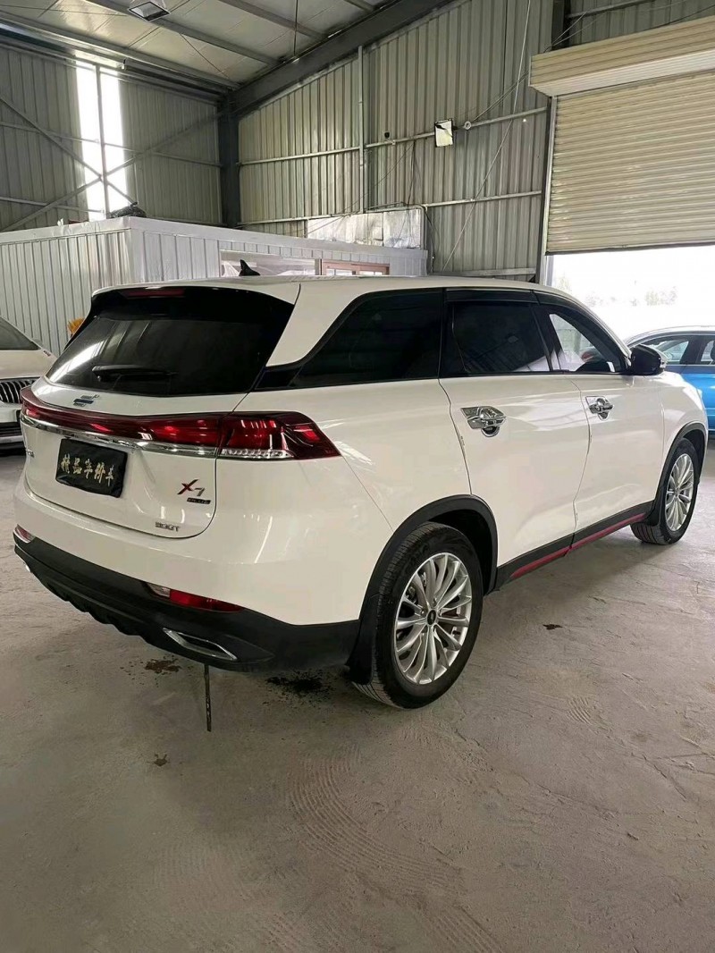 平涼23年長安汽車歐尚7