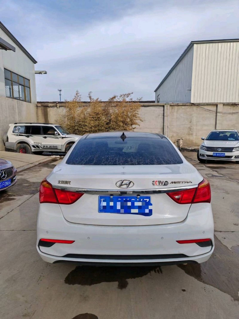 保定18年现代名图8