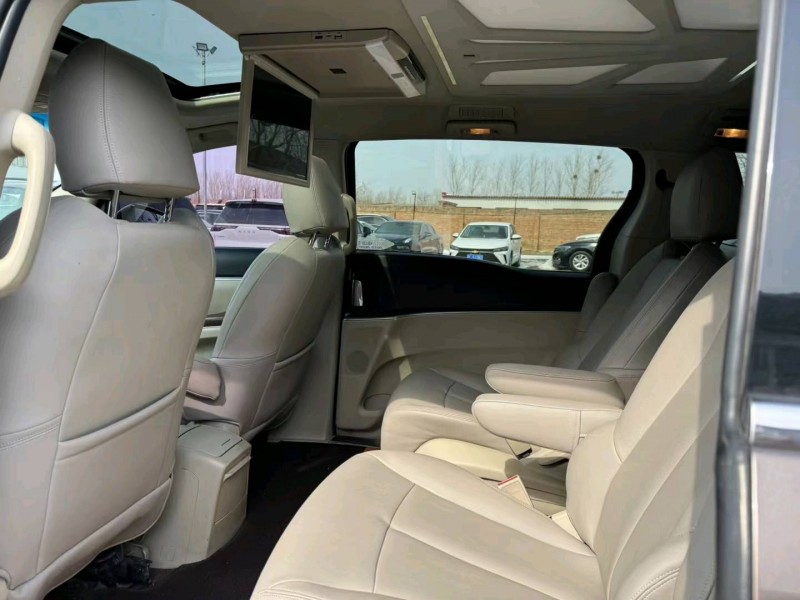 保定18年别克GL84