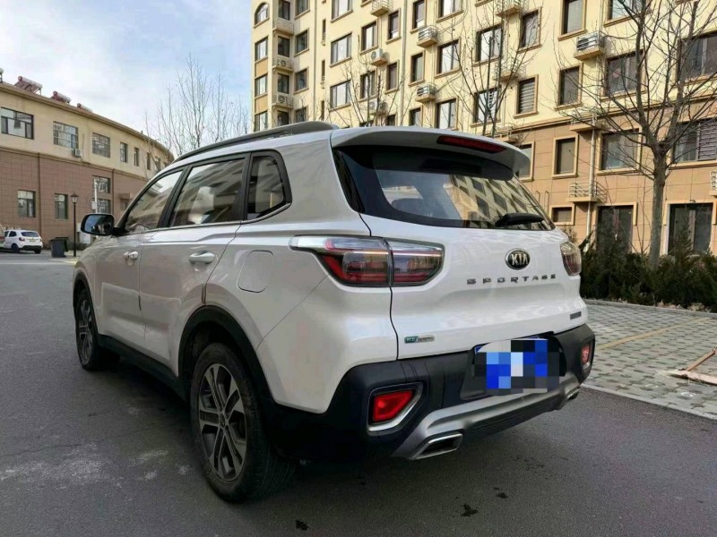 邯郸19年起亚智跑3