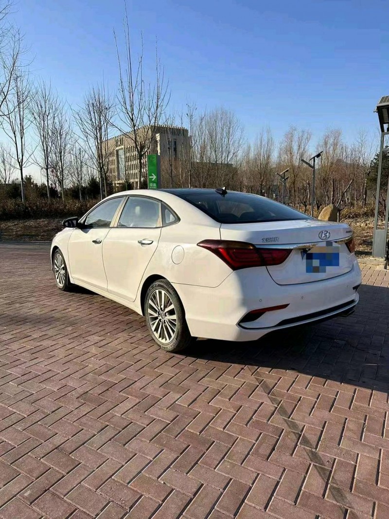 邯郸17年现代名图7