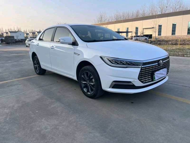 徐州23年比亚迪秦3