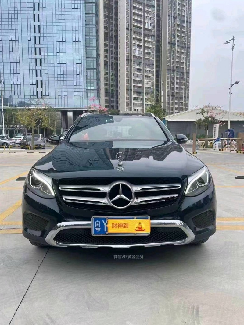 汕头19年奔驰GLC1