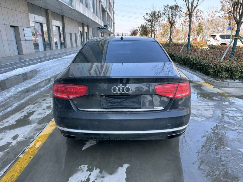 枣庄12年奥迪A8L6