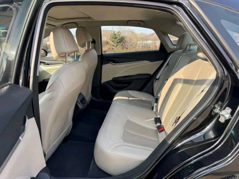 济南17年别克英朗8