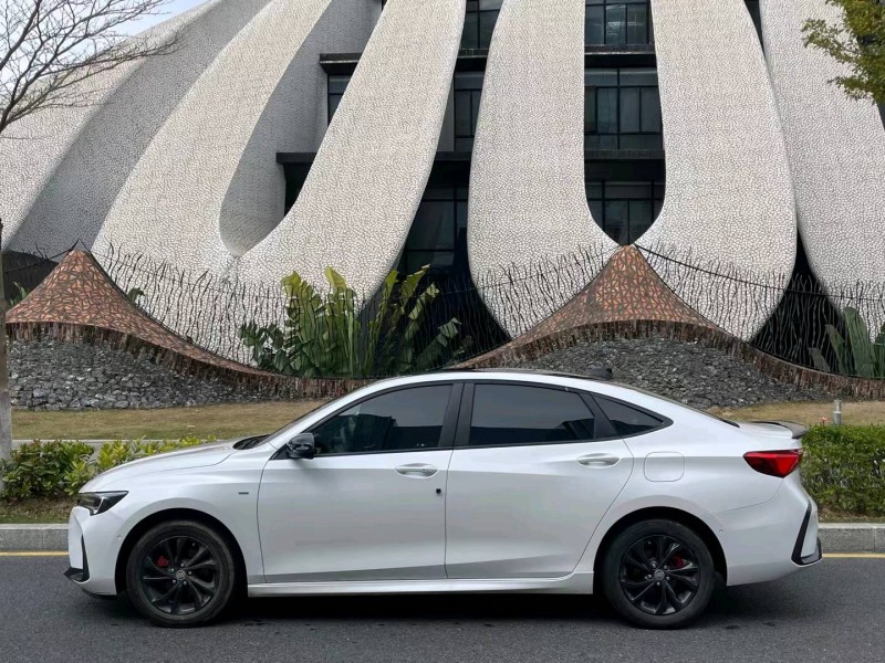 汕头23年别克威朗3