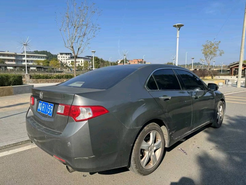 珠海13年本田思铂睿7