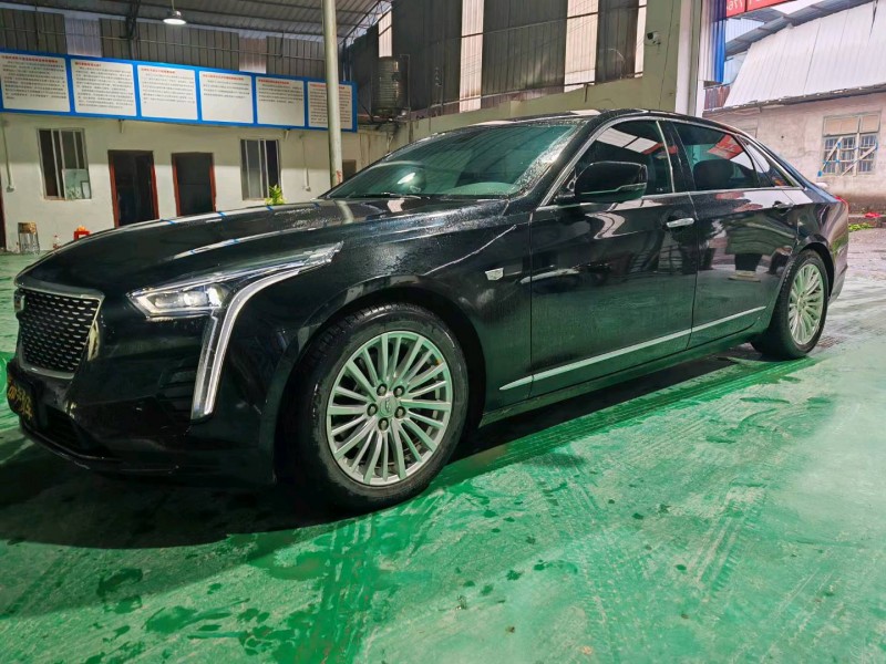 珠海20年凯迪拉克CT62