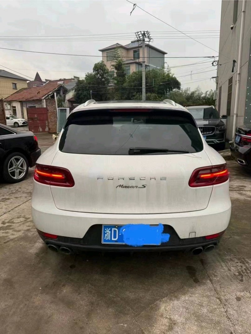 嘉興16年保時捷Macan4