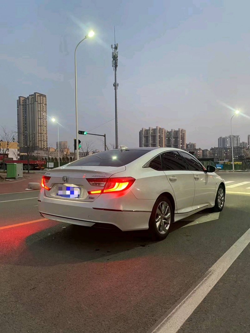 枣庄19年本田雅阁8