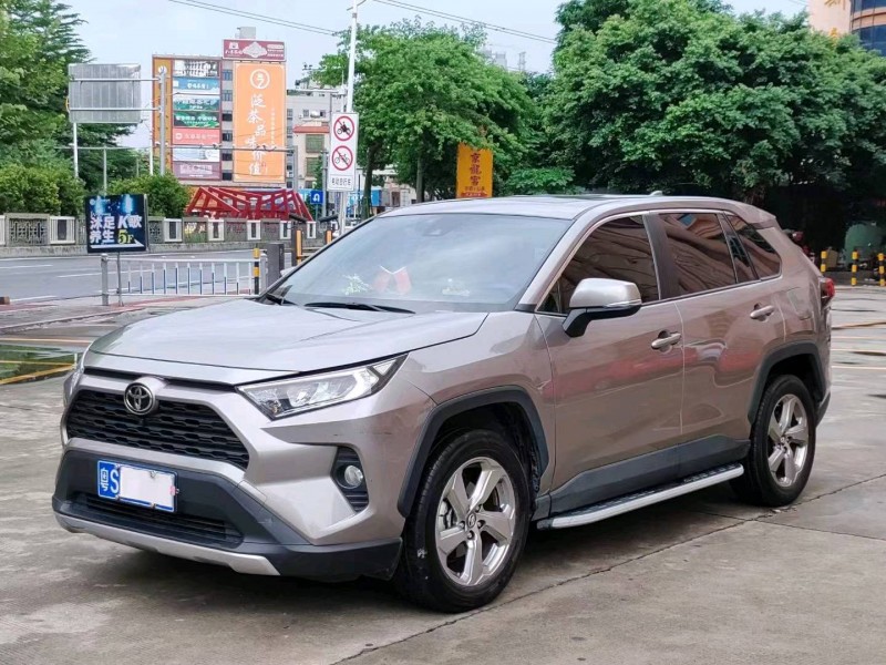 珠海22年丰田RAV42