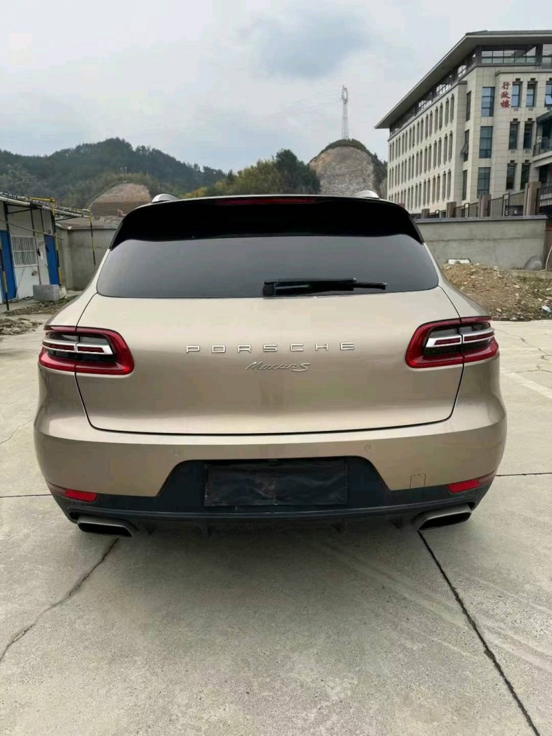 嘉興17年保時捷Macan5