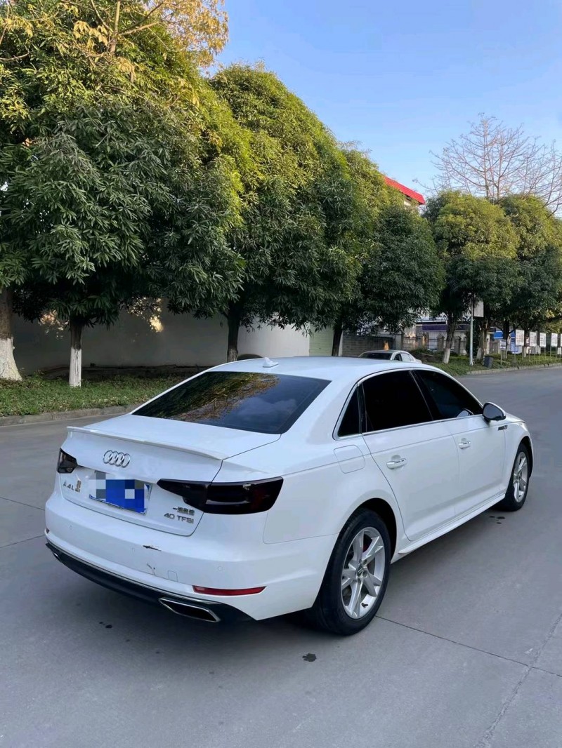 桂林17年奧迪A4L6