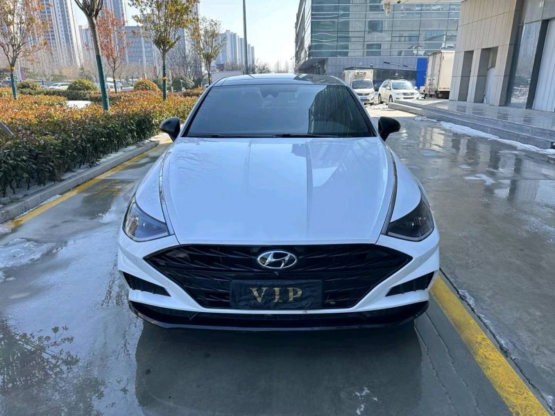 济宁21年现代索纳塔十1