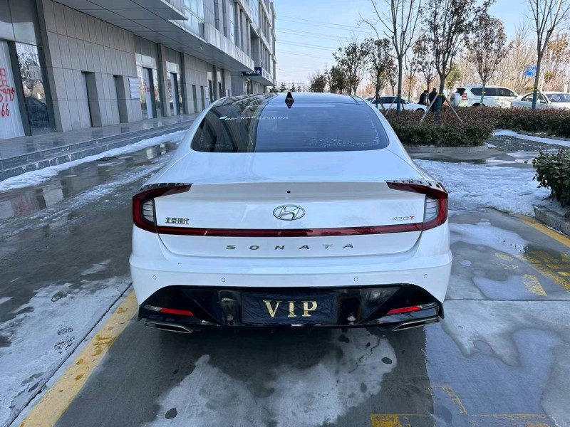 济宁21年现代索纳塔十5