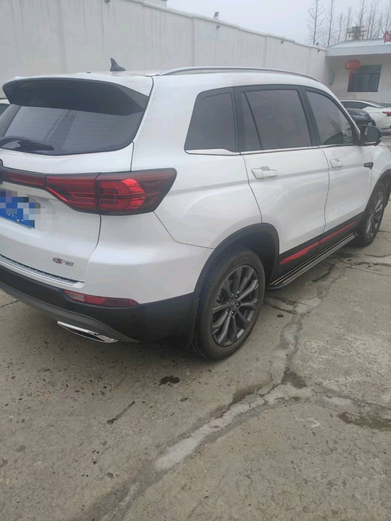 宜昌22年长安汽车CS753