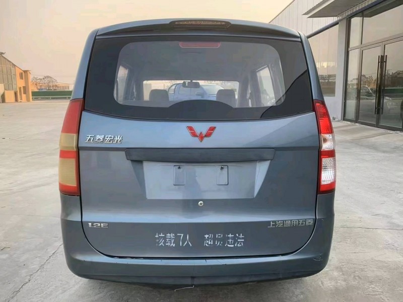 襄陽15年五菱汽車宏光2