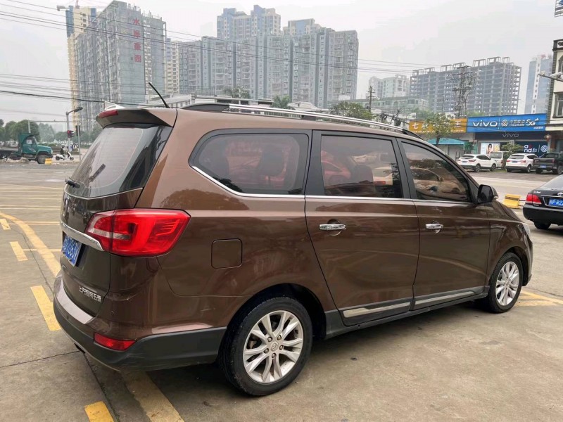 防城港16年寶駿7307