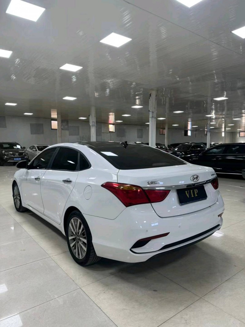 廊坊17年现代名图4