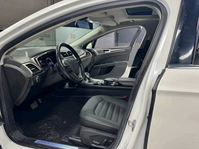 成都16年福特蒙迪欧9