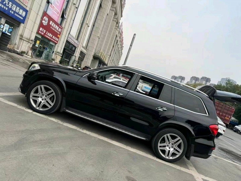 成都15年奔驰GL3