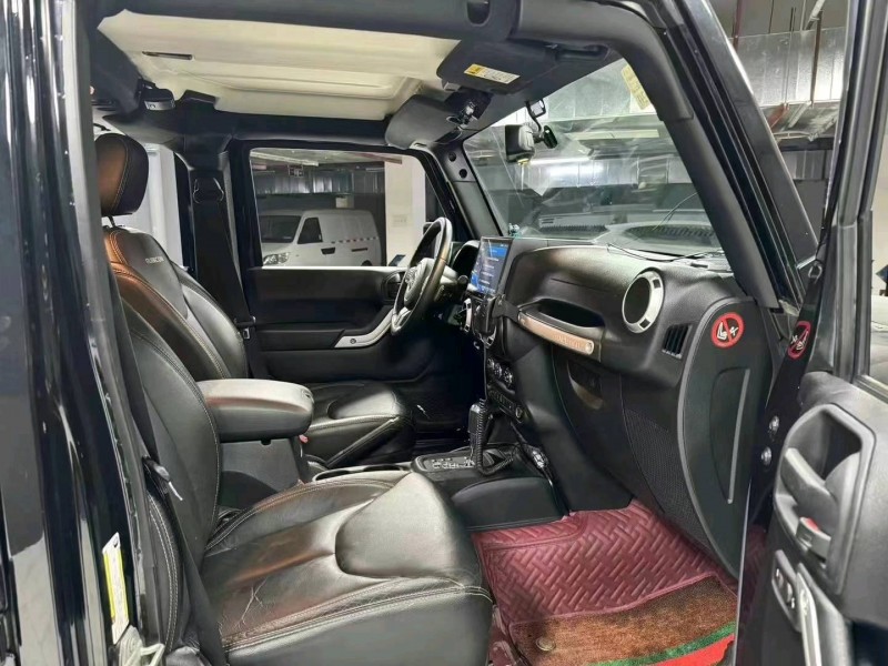 成都16年Jeep牧马人4