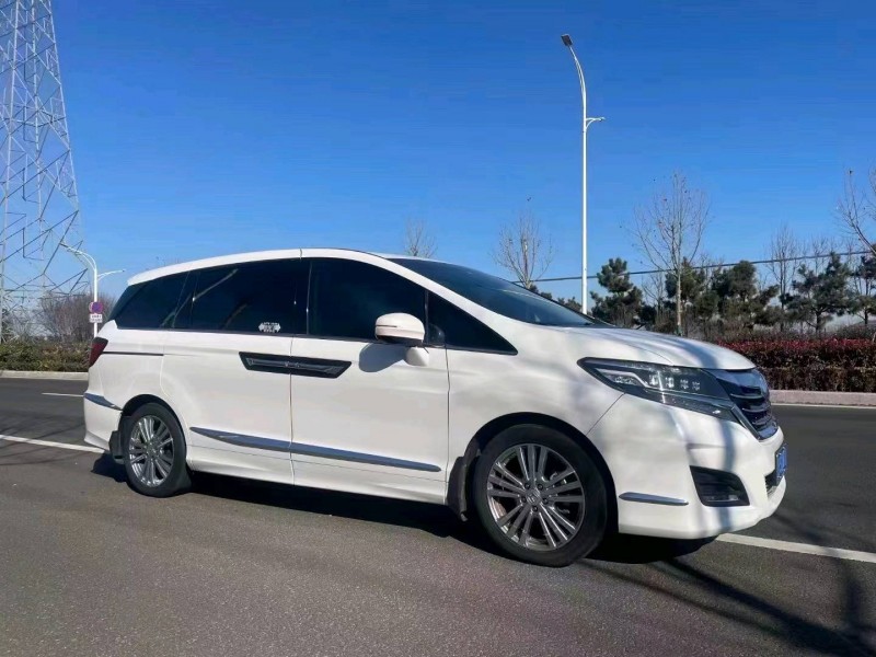 枣庄19年本田艾力绅3