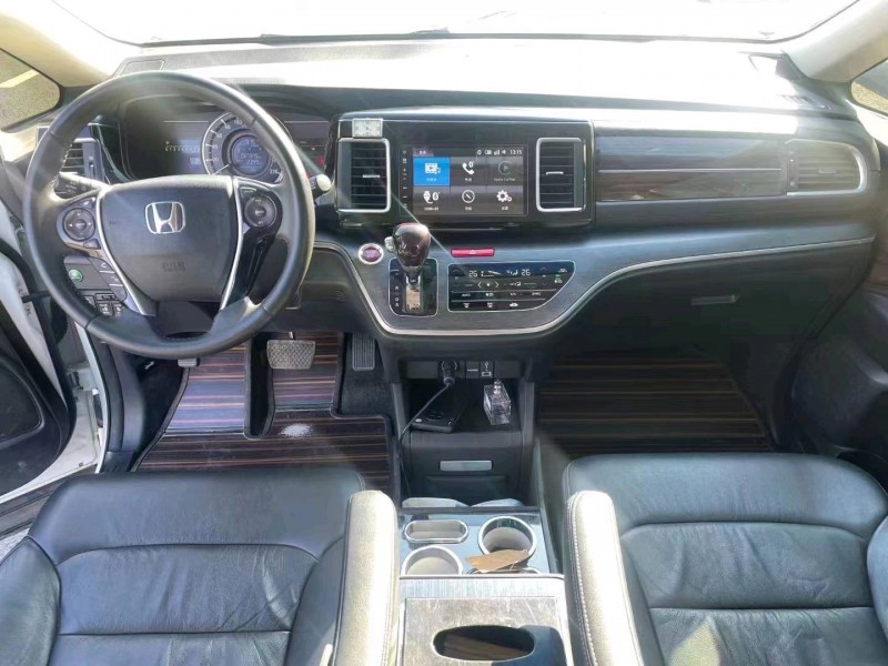 枣庄19年本田艾力绅8