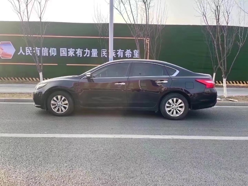 菏泽19年日产天籁4