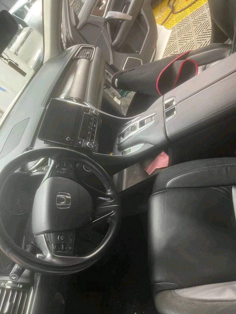 珠海18年本田冠道7