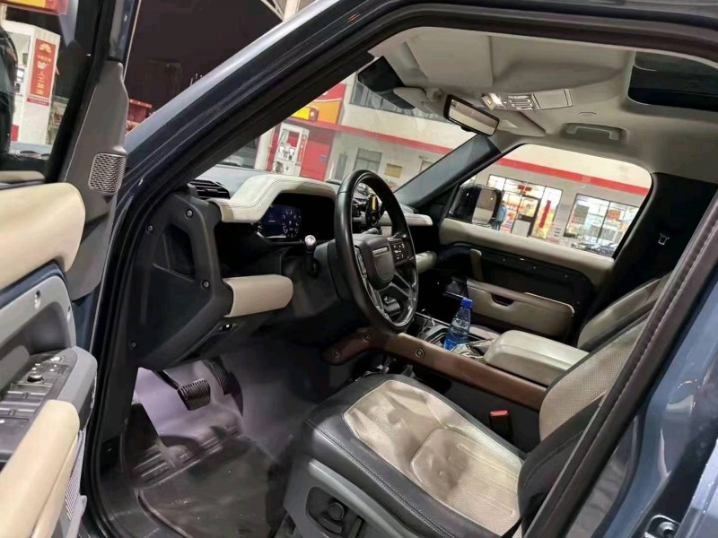 珠海21年路虎卫士2